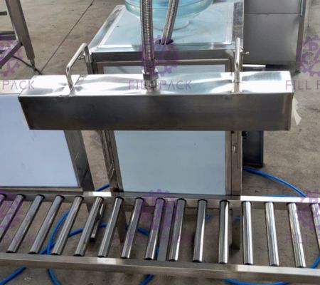 Stainless Steel 304 PVC 3 Gallon Bottle Label Machine Neck Steam supplier