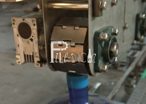 Electric Driven Full Automatic 450BPH 20L Bottle 5 Gallon Bottle Filling Machine For Mineral Water supplier