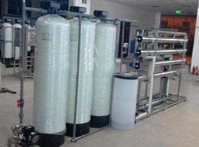 Drinkable 3000lph Reverse Osmosis Water Treatment Machine FRP Filter Tank supplier